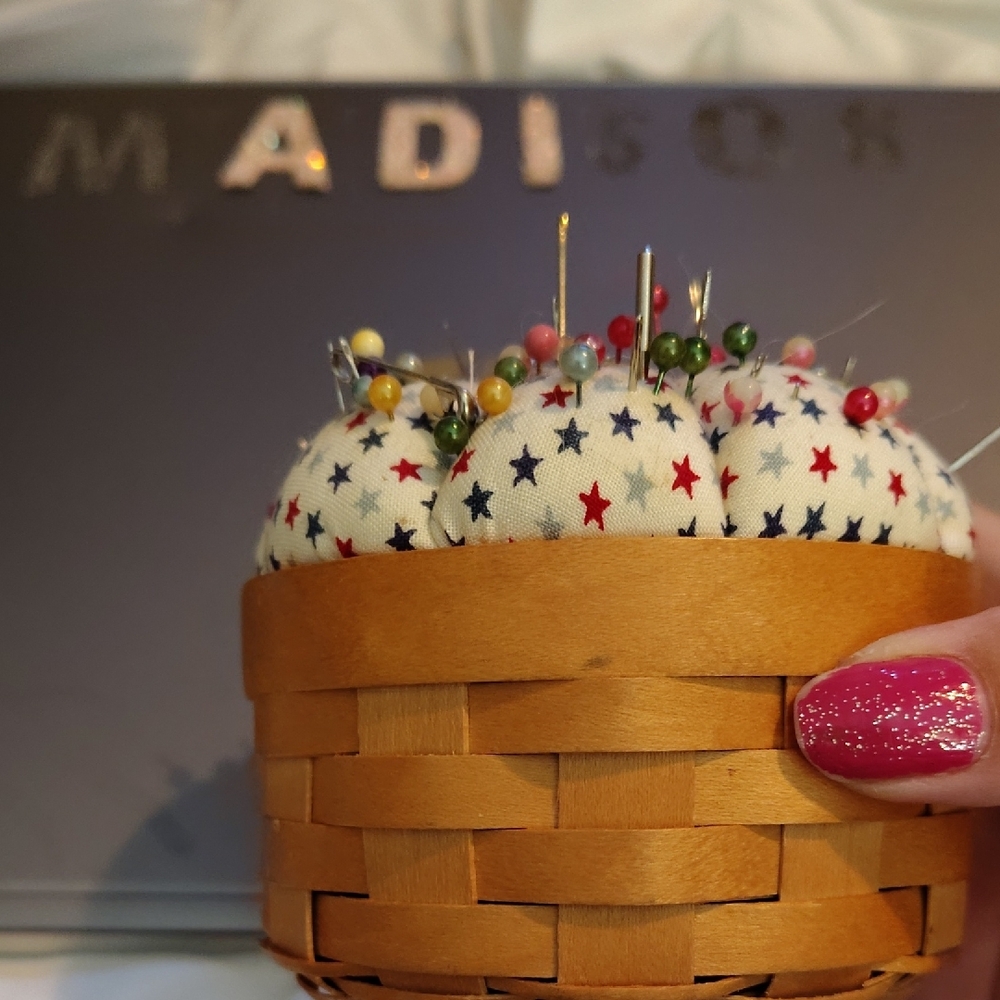 Star Patterned Pin Cushion with Colorful Pins - Picture 3 of 4